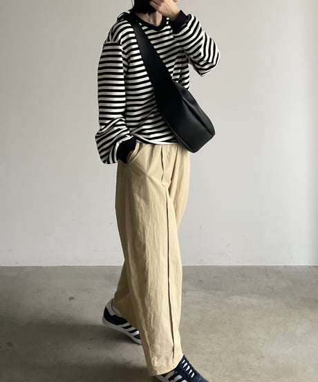 SOFT LEATHER HALF MOON BAG / 2color