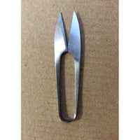 6センチの糸切りばさみ