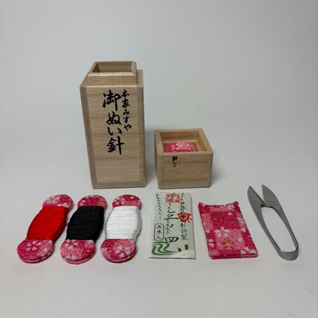 携帯お裁縫セット　市松小桜（ピンク）