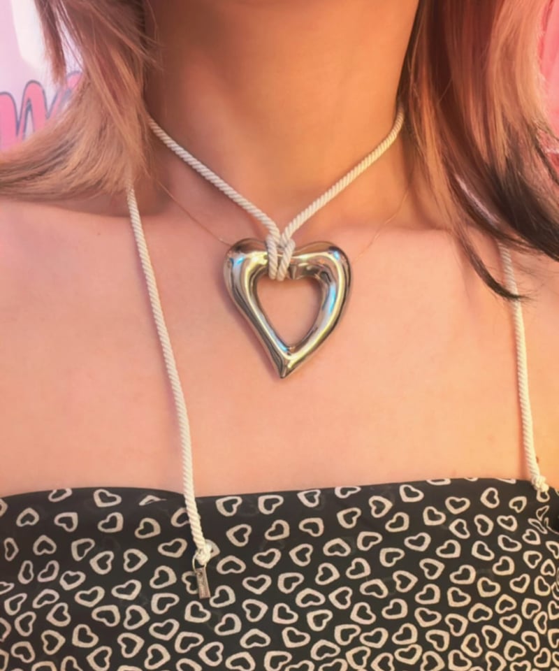 XOXO / necklace | sunkissed