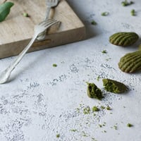 45サイズ：グレイがかった白「アッシュホワイト」