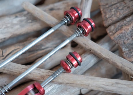 Ringle / cam twist