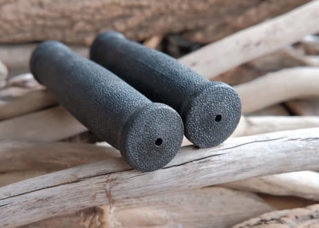 BARREL-SHAPED GRIP