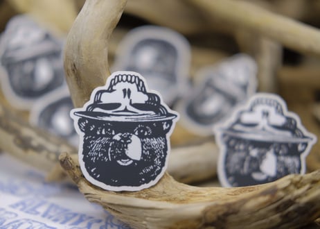 SMOKEY STEALIE / STICKER