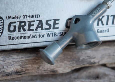 SUNTOUR / GREASE GUN KIT