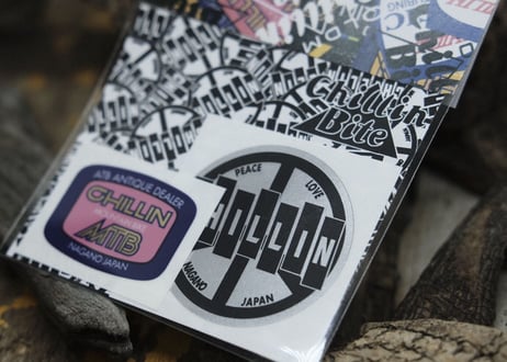CHILLIN / 2PC  STICKER PACK