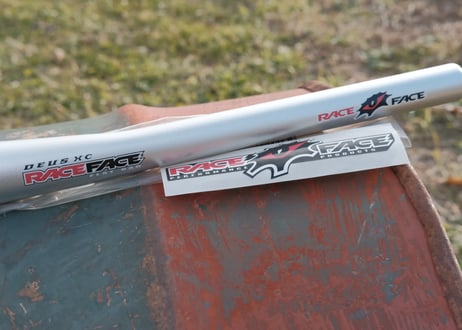 RACE FACE / DEUS XC