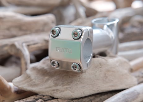 NITTO / 4 BOLT