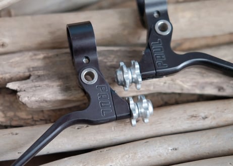 PAUL / canti lever