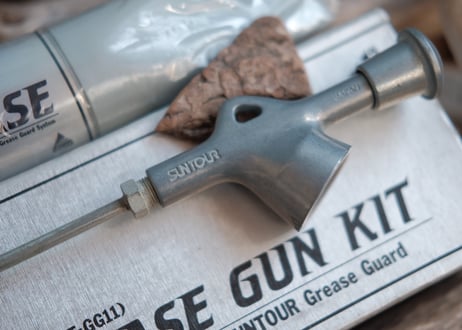 SUNTOUR / GREASE GUN KIT