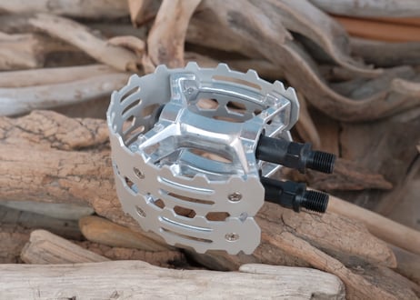 BEAR TRAP PEDAL