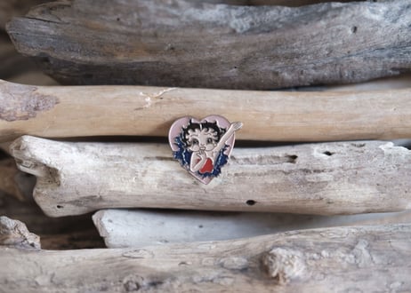 VINTAGE PINS