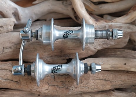 SUNTOUR / SEALED BEARING HUB