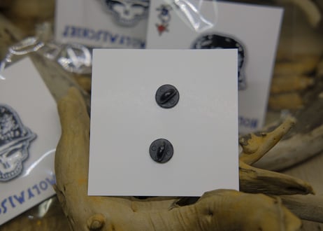 SMOKEY STEALIE / PINS