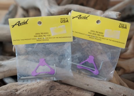 Avid / TRI DANGLE