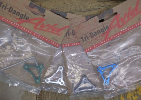 Avid / Tri Dangle