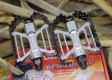 ODYSSEY / TRIPLE TRAP PEDALS