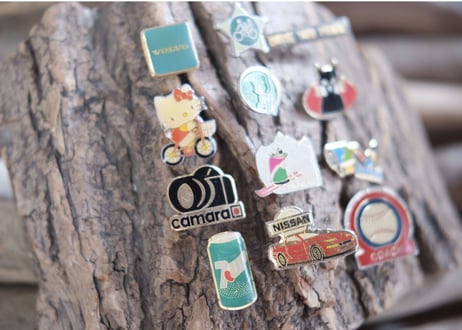 RETRO PINS