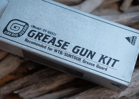 SUNTOUR / GREASE GUN KIT