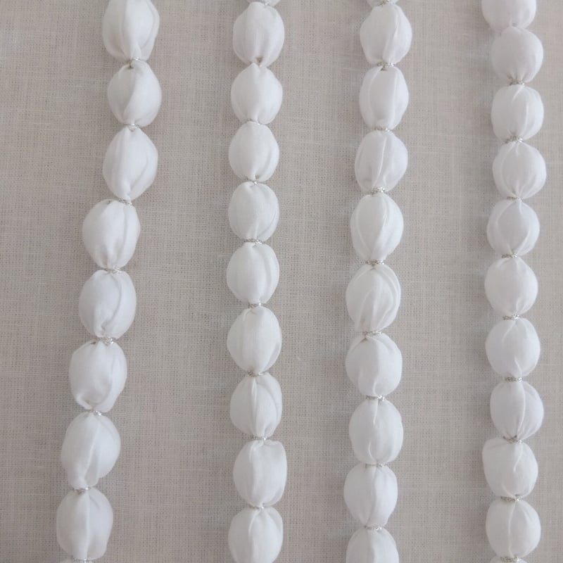 White cotton ball strap | yoep