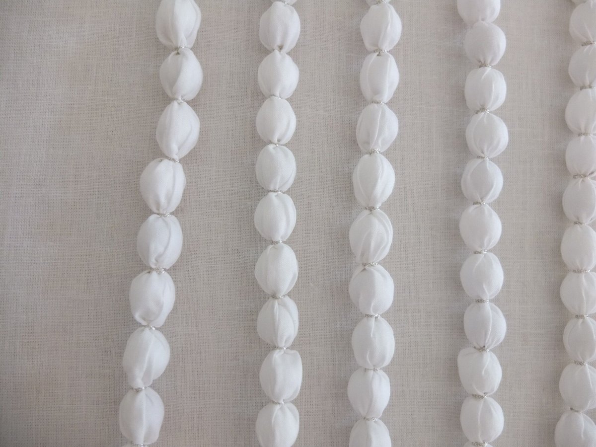 yoep tomomiさん　White cotton ball strap White cotton ball strap | yoep