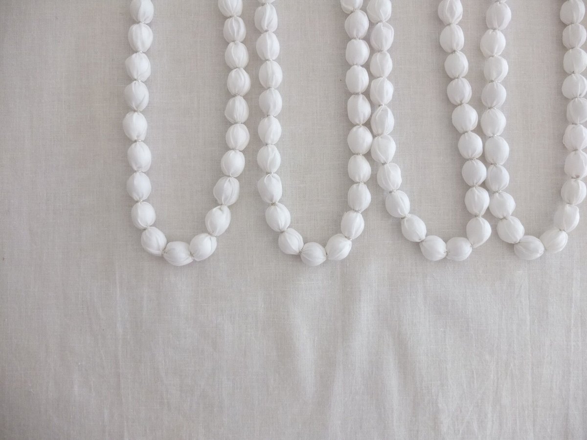 White cotton ball strap | yoep