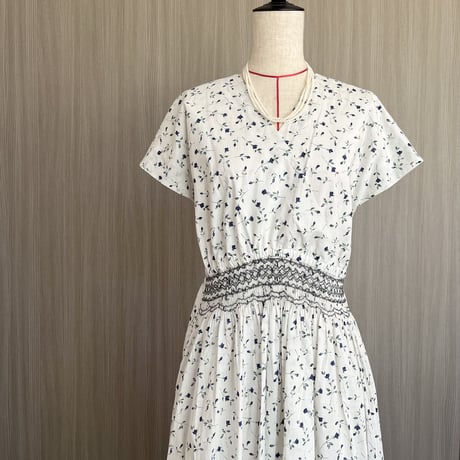 新品未使用⭐︎ リバティ　ワンピース　サンサカエプチ San Sakae Petit サンサカエプチ オリジナル オンラインショップ