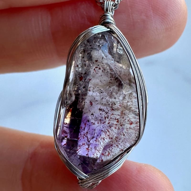 アメシストエレスチャル 2kg原石 アメシストエレスチャル 2kg原石 アメジスト原石（欧州・アフリカ