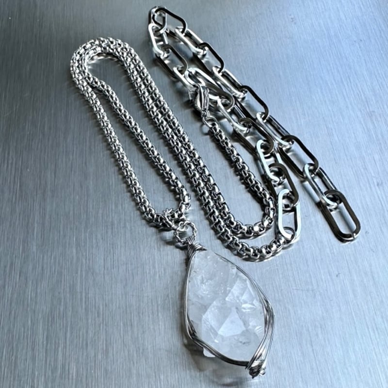 ブラジル産ミニクラスター水晶原石 ネックレス | F, Stone & E.O ブラジル産ミニクラスター水晶原石 ネックレス | F, Stone & E.O
