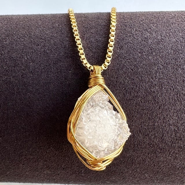 金平糖水晶原石 ネックレス / ゴールドカラー | F, Stone & E.O