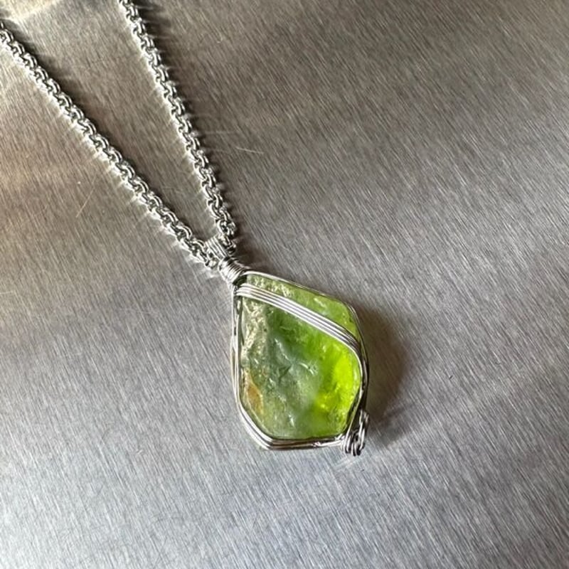 ペリドット原石 ネックレス | F, Stone & E.O