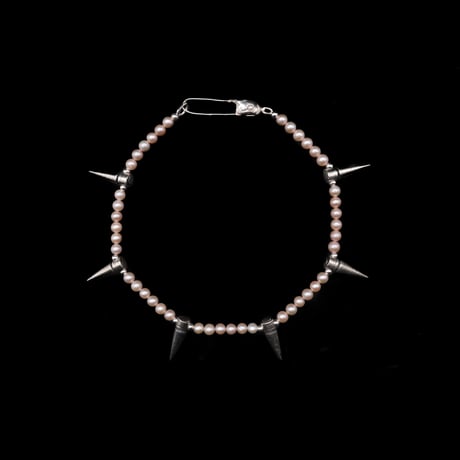 Beautyful attack necklace