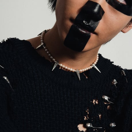 Beautyful attack necklace