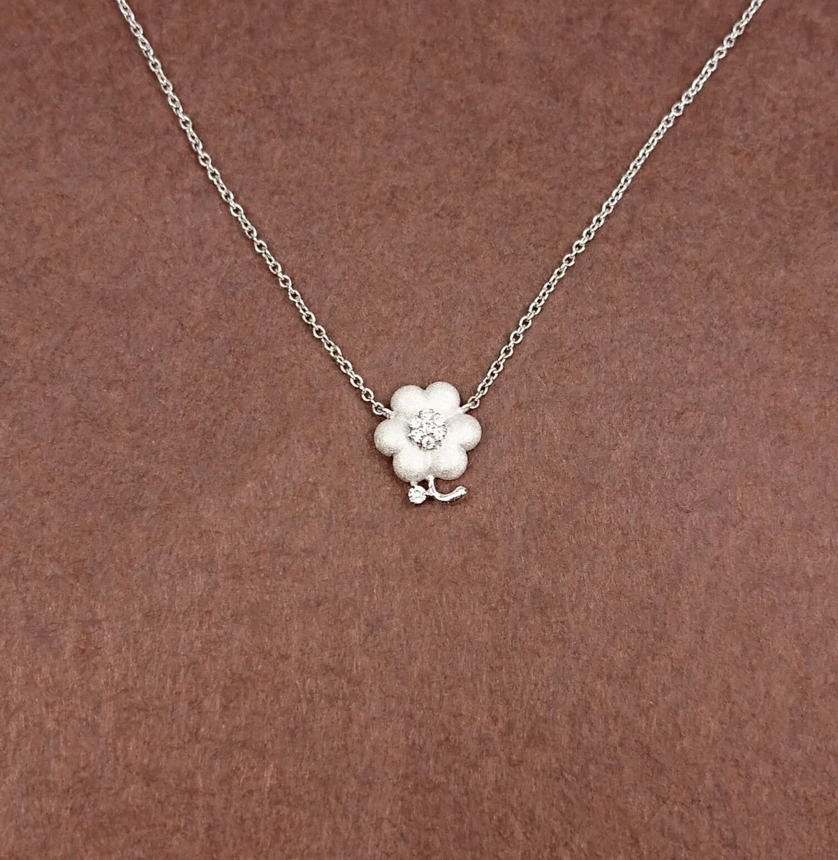 プラチナ Pt 天然ダイヤモンド　三つ葉　クローバー　ペンダント　ネックレス Pt900三つ葉クローバーダイヤ入ペンダント | 工房/Kecchi