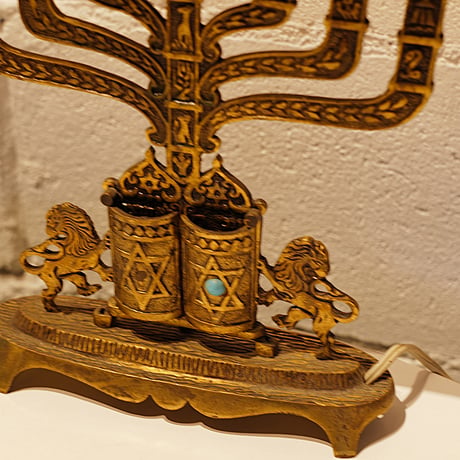 80ｓJewish menorah