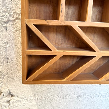 70s Grid box