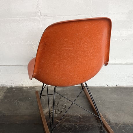 70s Eames shell chair