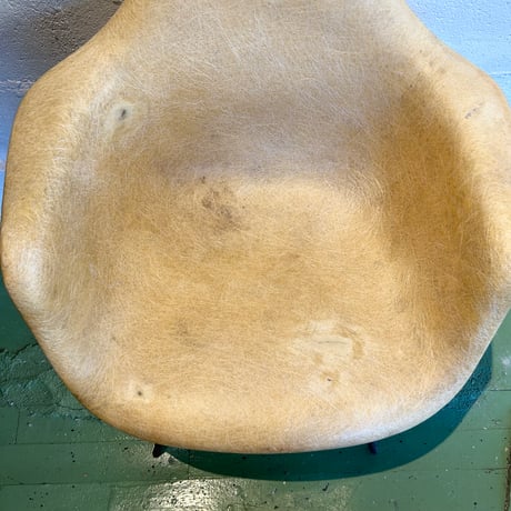 50s Eames arm shell chair