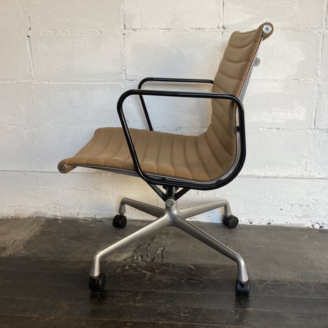 70s Aluminum Group chair