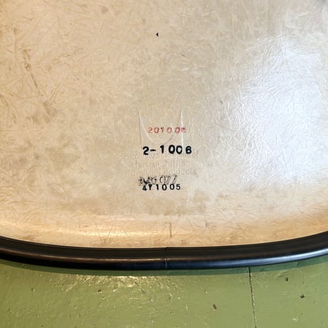 70s Eames shell chair