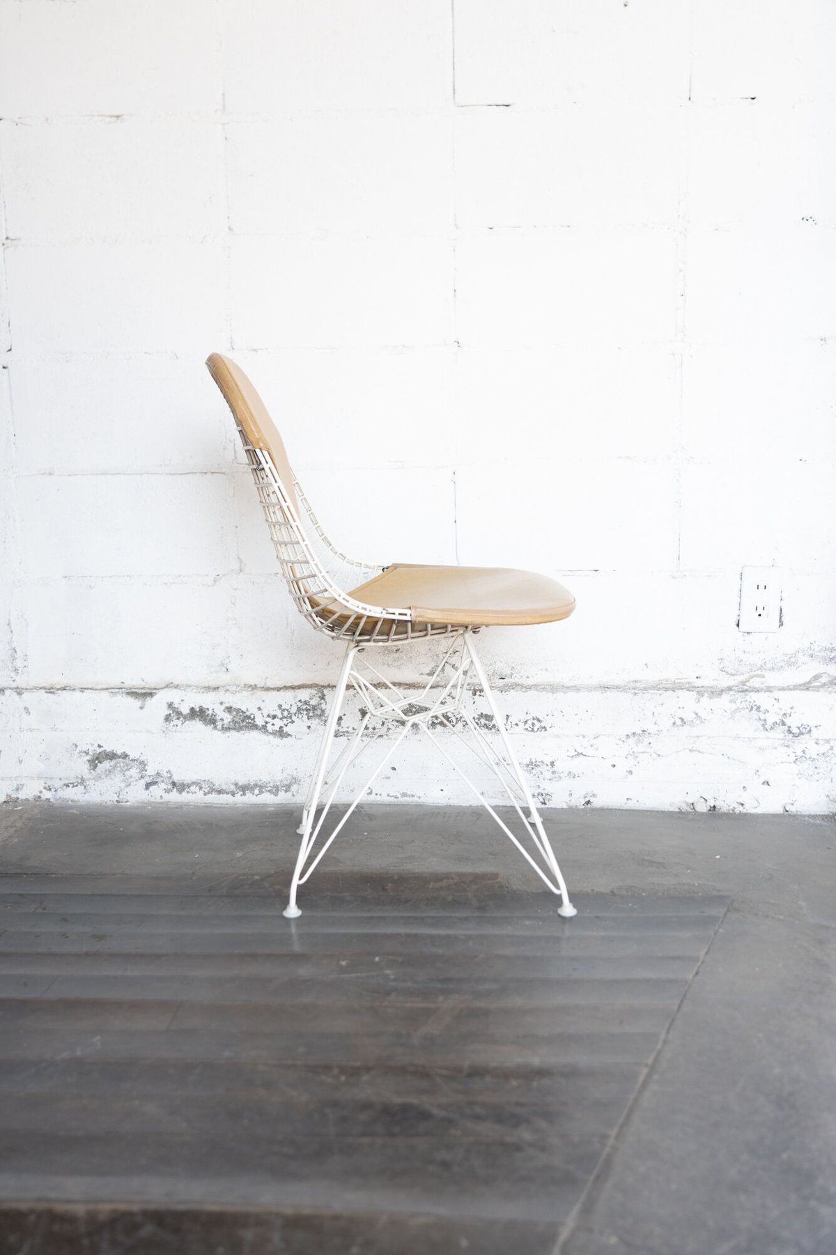 60s Eames bikini chair DKR2 | The NOON