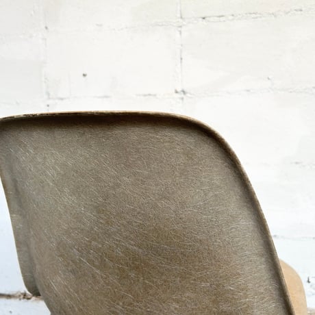 70s Eames shell chair