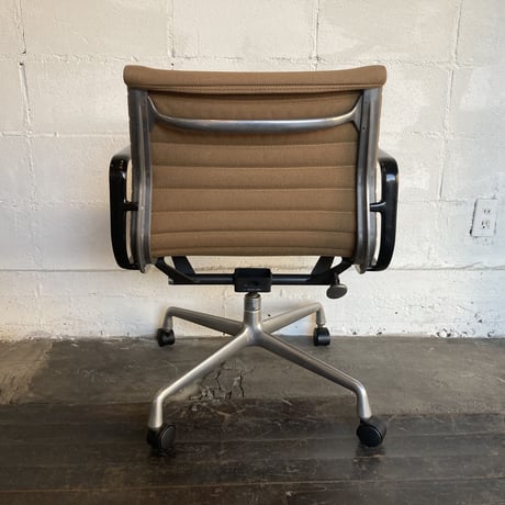 70s Aluminum Group chair