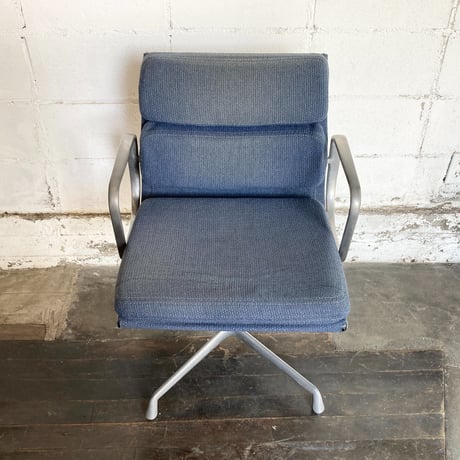 70-80s Aluminum Group soft pad chair