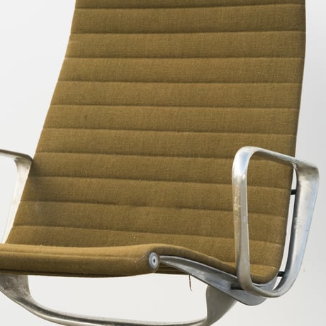 60s Eames Aluminum group chair
