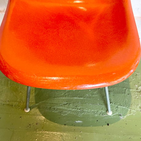 70s Eames shell chair