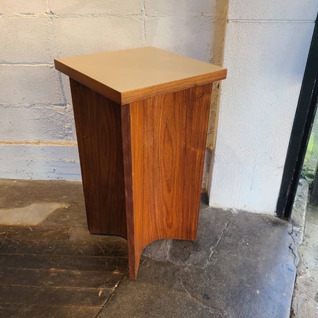Tenndoumokkou desk