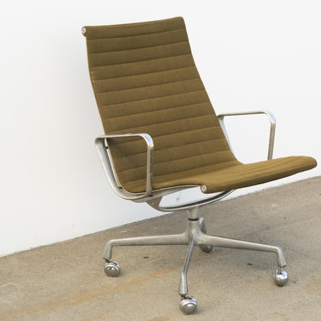 60s Eames Aluminum group chair
