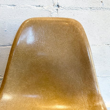 70s Eames shell chair