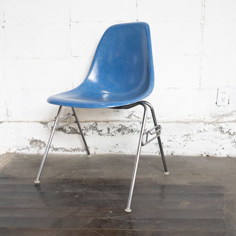 70s Eames shell chair | The NOON